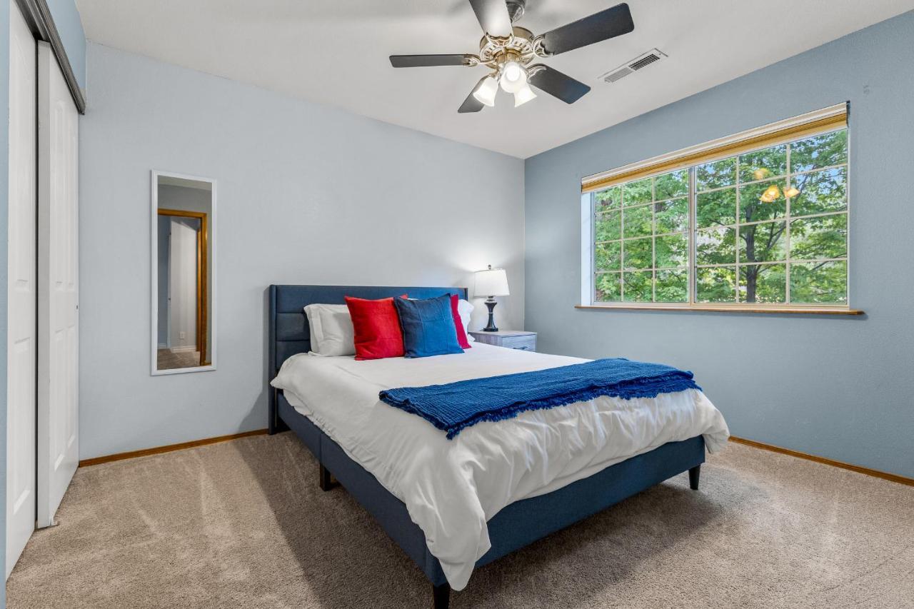 Family Friendly Escape~ Close To Downtown ~Airport ~Sedona & Grand Canyon سارية العلم المظهر الخارجي الصورة